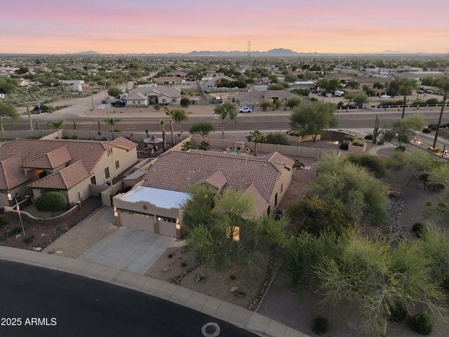 9747 E GREENWAY Street, Mesa, AZ 85207