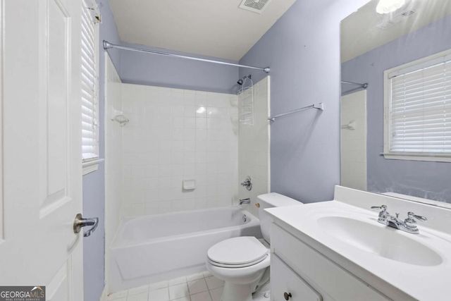 4530 Oak Brook Drive SE, Smyrna, GA 30082