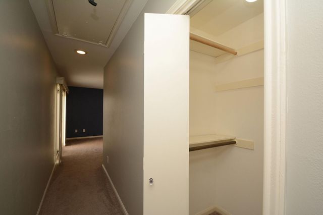 425 E Fair Harbor Lane, Houston, TX 77079