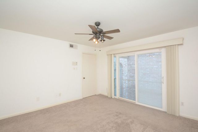 425 E Fair Harbor Lane, Houston, TX 77079