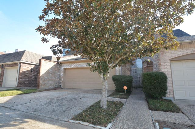 425 E Fair Harbor Lane, Houston, TX 77079