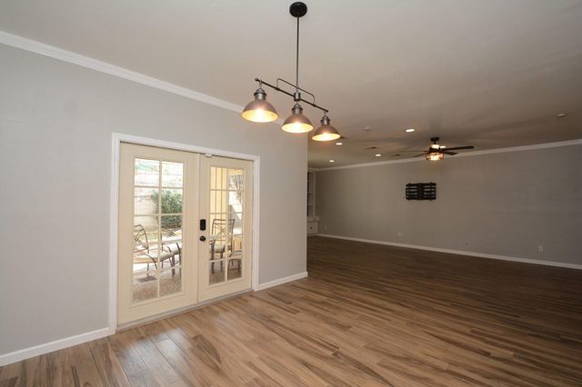 425 E Fair Harbor Lane, Houston, TX 77079