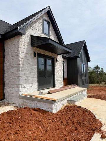 9041 Stonewall Road, Appomattox, VA 24522