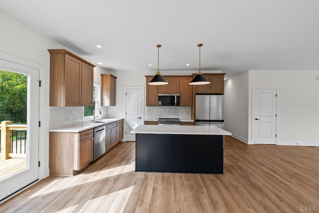 9041 Stonewall Road, Appomattox, VA 24522