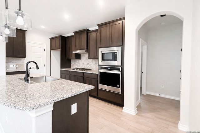 8710 Kallison Arbor, San Antonio, TX 78254