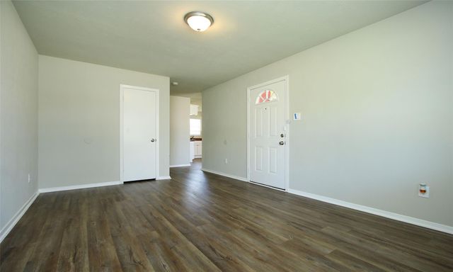 6326 Guadalupe Street, Houston, TX 77016