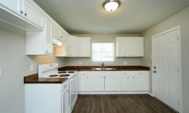 6326 Guadalupe Street, Houston, TX 77016