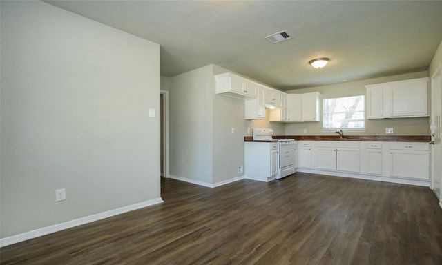 6326 Guadalupe Street, Houston, TX 77016