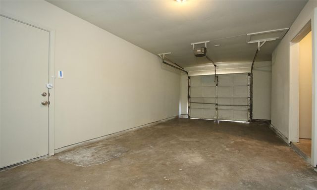 6326 Guadalupe Street, Houston, TX 77016