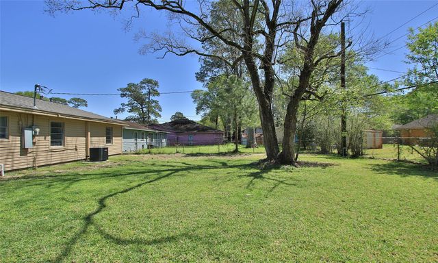 6326 Guadalupe Street, Houston, TX 77016