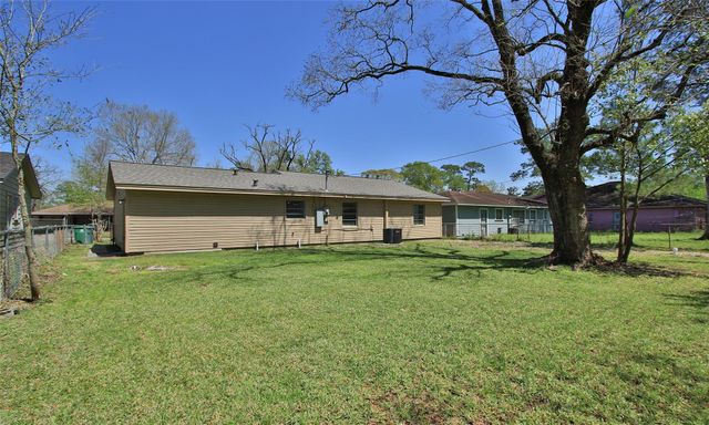 6326 Guadalupe Street, Houston, TX 77016