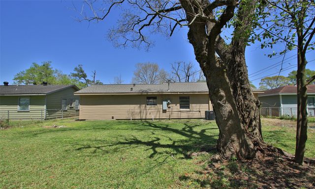 6326 Guadalupe Street, Houston, TX 77016