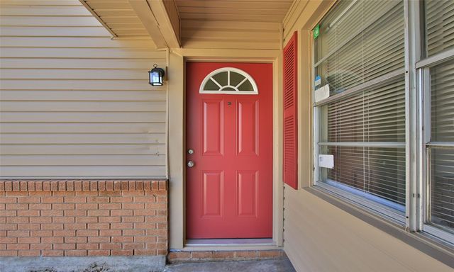 6326 Guadalupe Street, Houston, TX 77016