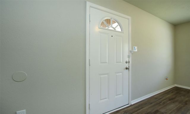 6326 Guadalupe Street, Houston, TX 77016