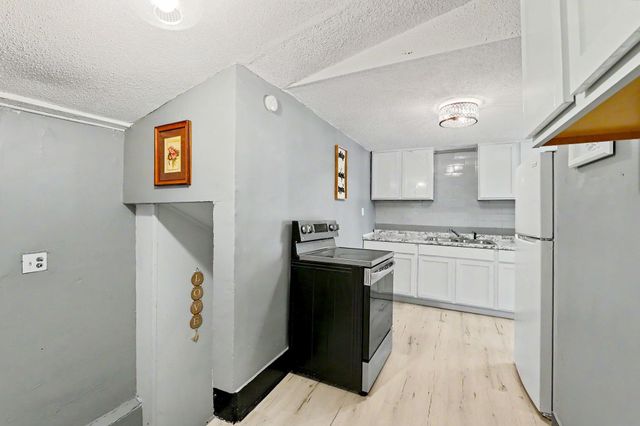 208 N Kansas, Wichita, KS 67214
