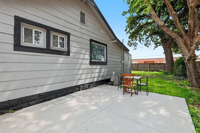 208 N Kansas, Wichita, KS 67214