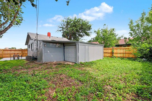208 N Kansas, Wichita, KS 67214