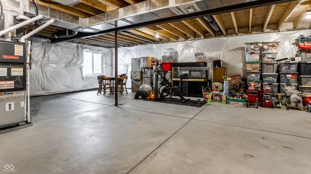 18009 Sunbrook Way, Westfield, IN 46074