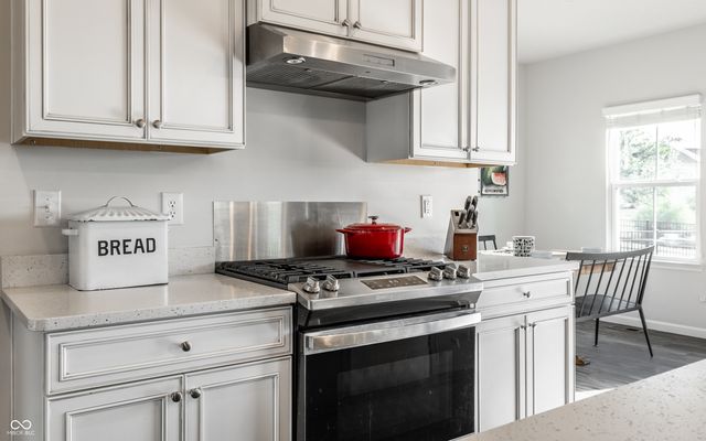18009 Sunbrook Way, Westfield, IN 46074