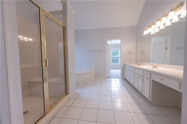 1073 Towne Lake Hills E, Woodstock, GA 30189