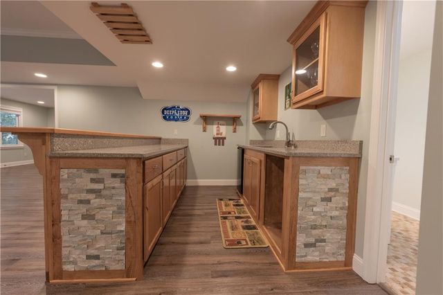1073 Towne Lake Hills E, Woodstock, GA 30189