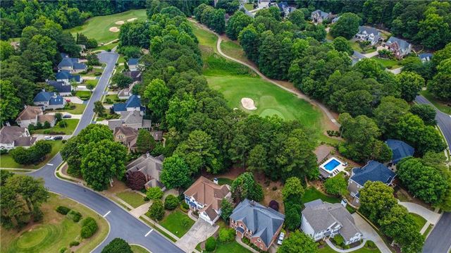 1073 Towne Lake Hills E, Woodstock, GA 30189