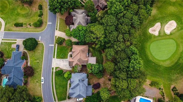 1073 Towne Lake Hills E, Woodstock, GA 30189