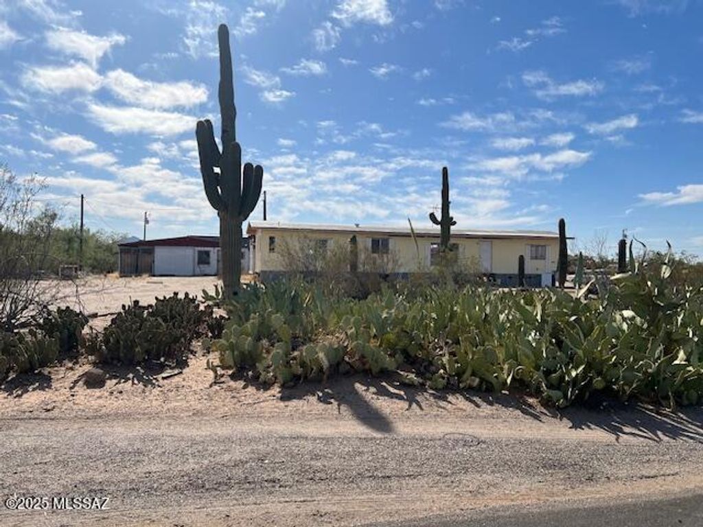 12455 N Eliese Avenue, Marana, AZ 85653