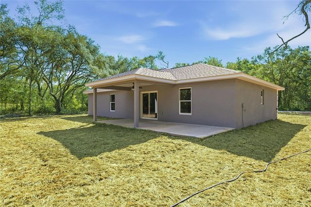 40 BAY DRIVE, Ocklawaha, FL 32179