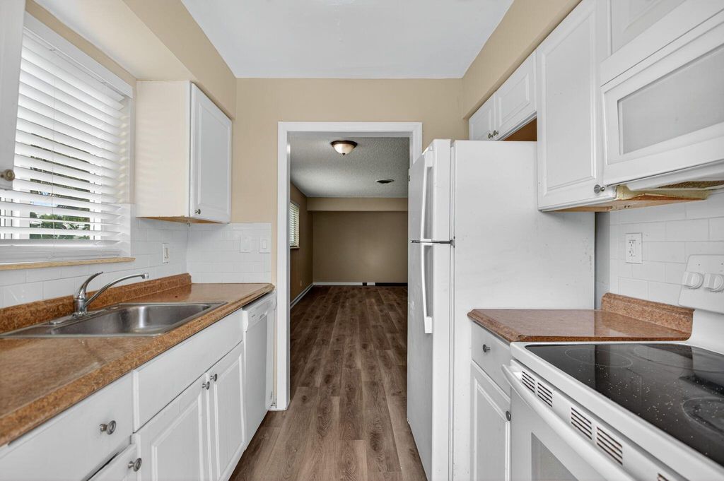 2925 NE 7th Avenue A, Pompano Beach, FL 33064