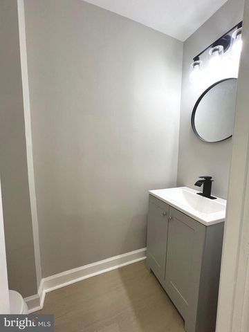 901 N LUZERNE AVE, Baltimore, MD 21205