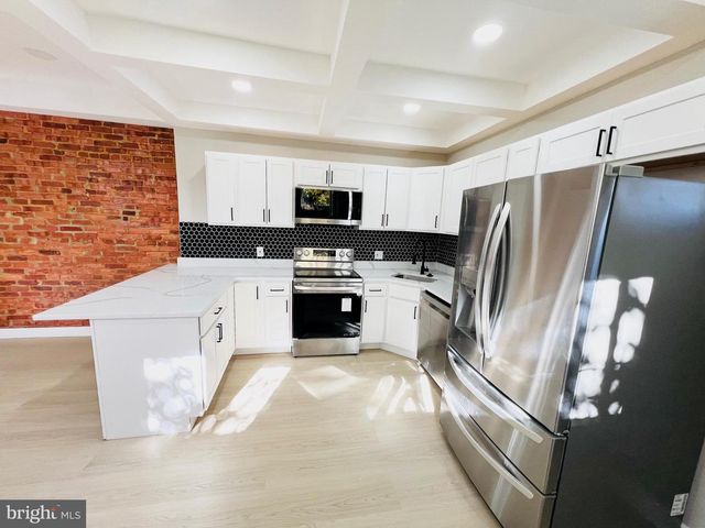 901 N LUZERNE AVE, Baltimore, MD 21205