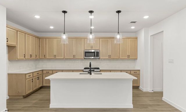 14213 Gallatin Street, Pilot Point, TX 76258