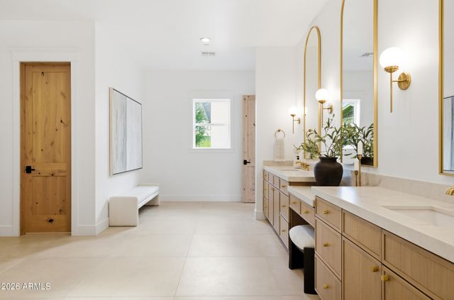 4825 N 70TH Street, Scottsdale, AZ 85251