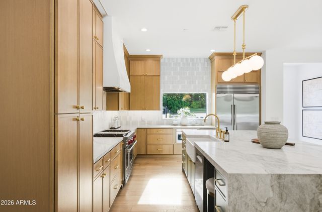 4825 N 70TH Street, Scottsdale, AZ 85251