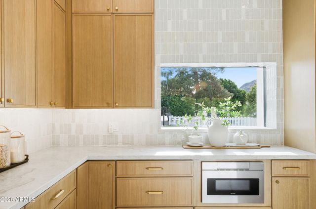 4825 N 70TH Street, Scottsdale, AZ 85251