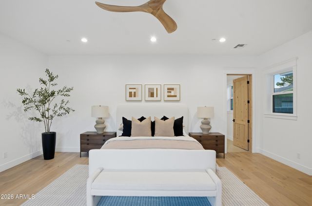 4825 N 70TH Street, Scottsdale, AZ 85251