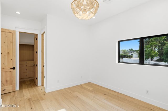 4825 N 70TH Street, Scottsdale, AZ 85251