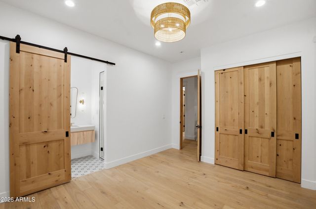 4825 N 70TH Street, Scottsdale, AZ 85251