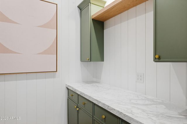 4825 N 70TH Street, Scottsdale, AZ 85251