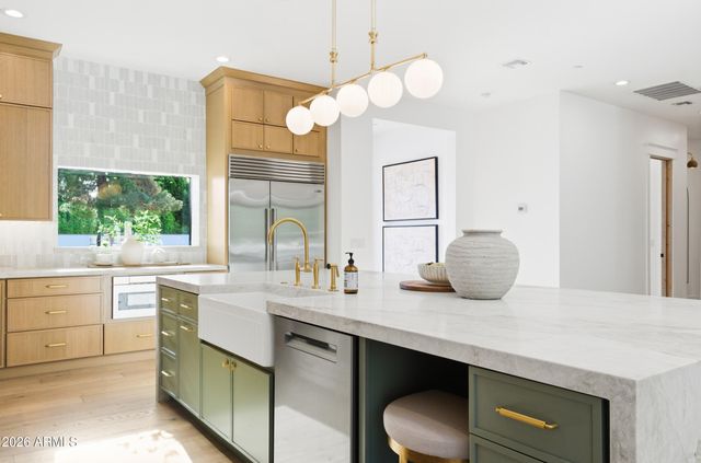 4825 N 70TH Street, Scottsdale, AZ 85251