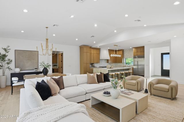 4825 N 70TH Street, Scottsdale, AZ 85251