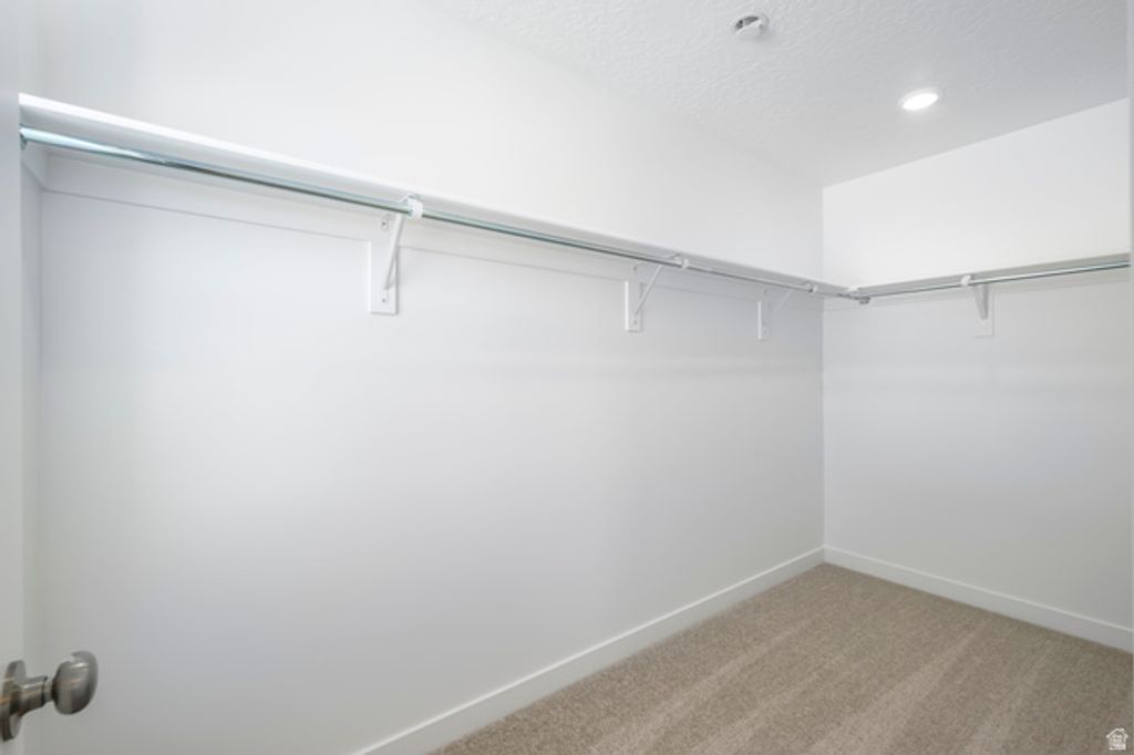 Image 16 of property listing at 914 W 1600 S #135, Clearfield, UT 84015