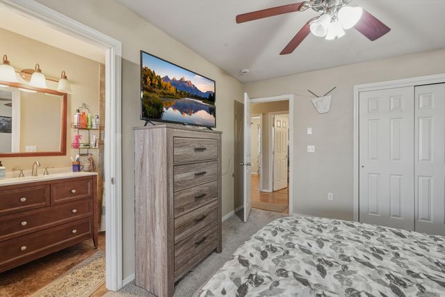 1700 Gschwind Place SW, Albuquerque, NM 87121