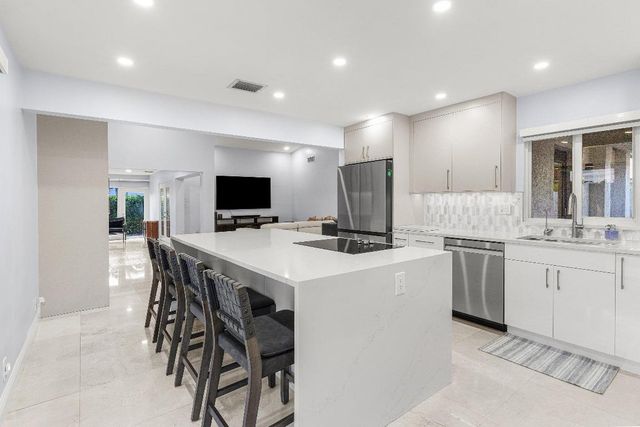 2105 NW 12th Street, Delray Beach, FL 33445