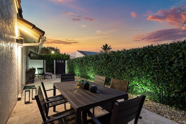 2105 NW 12th Street, Delray Beach, FL 33445