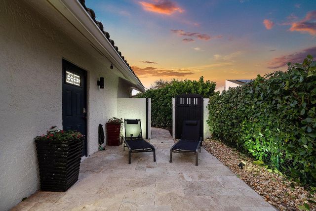 2105 NW 12th Street, Delray Beach, FL 33445