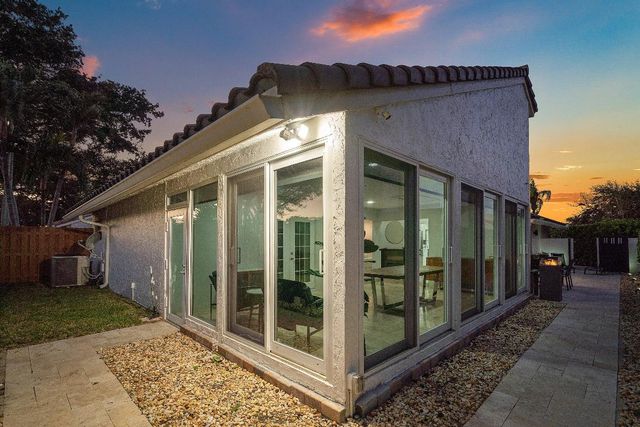 2105 NW 12th Street, Delray Beach, FL 33445