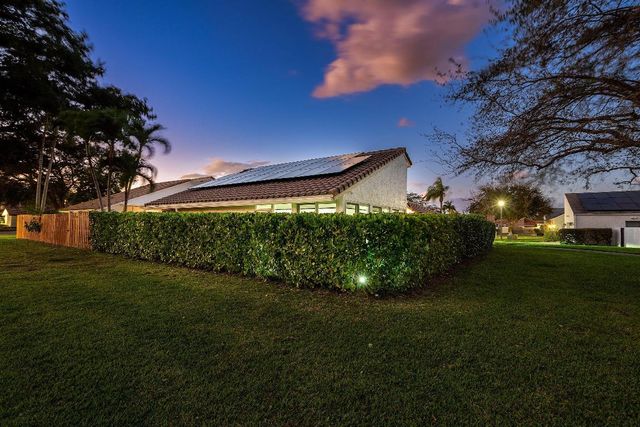 2105 NW 12th Street, Delray Beach, FL 33445