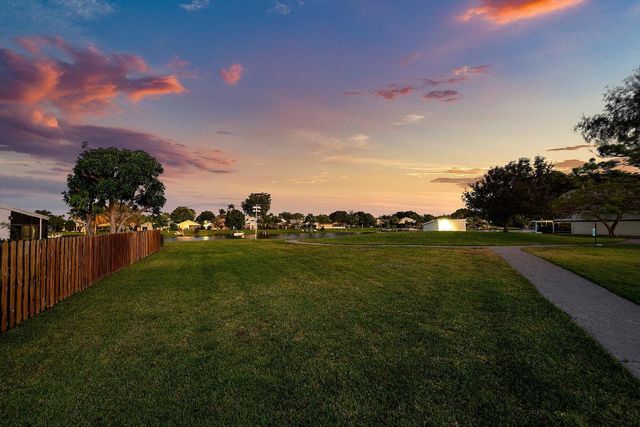 2105 NW 12th Street, Delray Beach, FL 33445